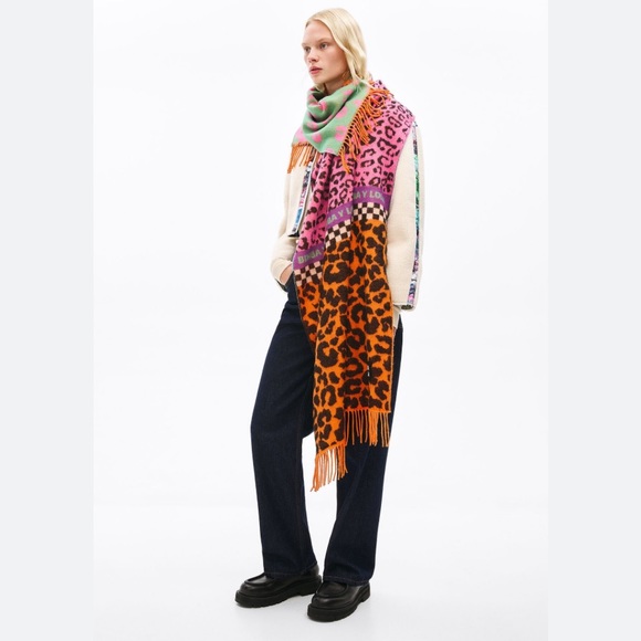 BIMBA Y LOLA XL Winter SCARF leopard print pink and orange - Sold Out - Picture 13 of 15